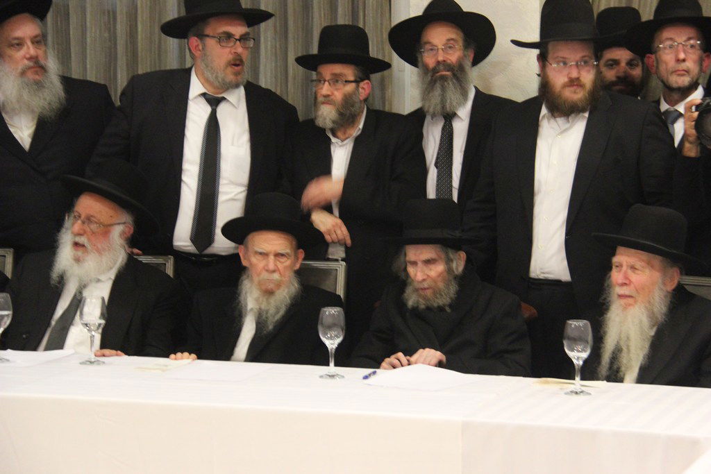 כינוס המועצות ההיסטורי: גלרית ענק