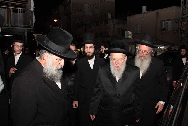 האדמו"רים התכנסו בבית הרבי מויז'ניץ