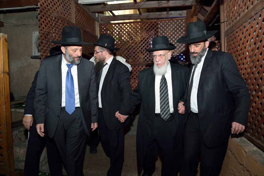 בהתאסף ראשי עם • הגלריה של אלי סגל מ"כינוס המועצות"