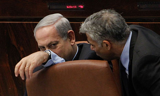 "בגד בציבור החרדי". נתניהו ולפיד