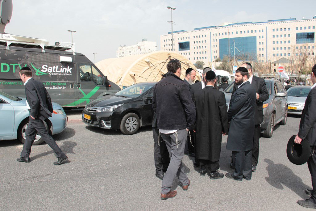 רחובות ירושלים מוכנים למיליון • גלריה