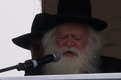 צפו: הגאון רבי שמואל יעקב בורנשטיין באמירת תהילים ב"עצרת המיליון"