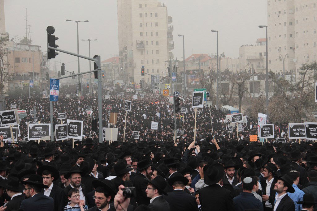 מאות אלפים בירושלים: כן לעולם התורה, לא לצבא • תיעוד ענק