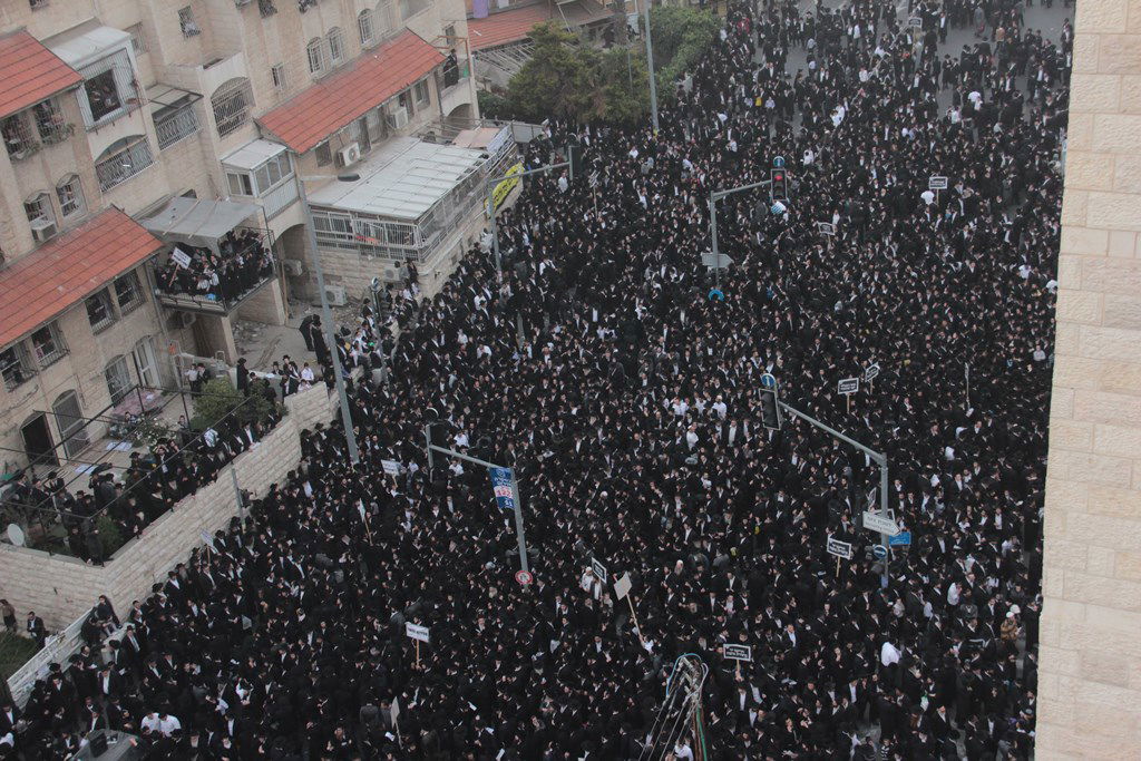 מאות אלפים בירושלים: כן לעולם התורה, לא לצבא • תיעוד ענק