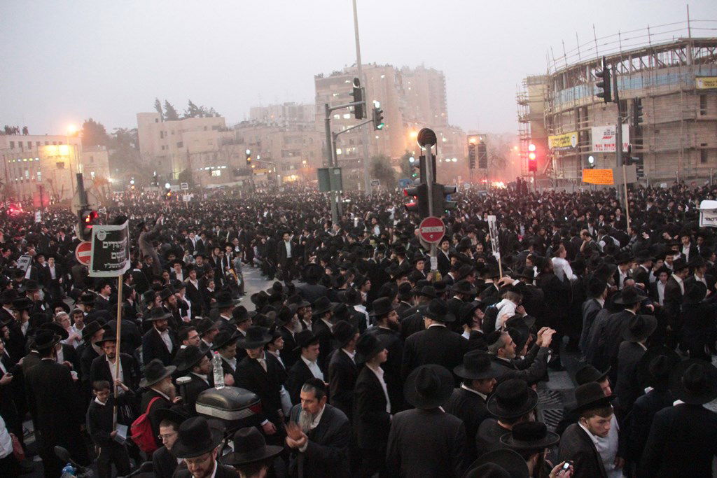 מאות אלפים בירושלים: כן לעולם התורה, לא לצבא • תיעוד ענק