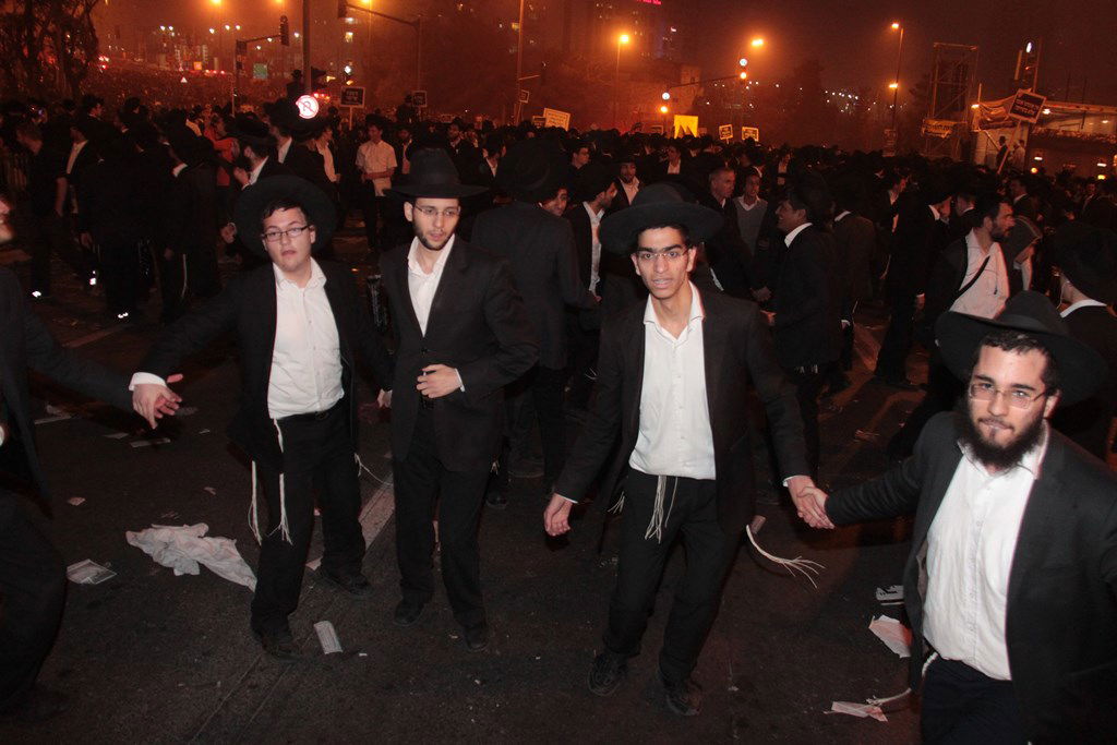 מאות אלפים בירושלים: כן לעולם התורה, לא לצבא • תיעוד ענק