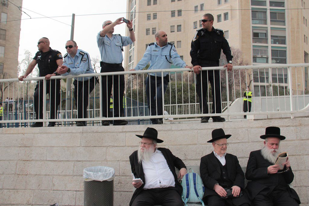 מאות אלפים בירושלים: כן לעולם התורה, לא לצבא • תיעוד ענק