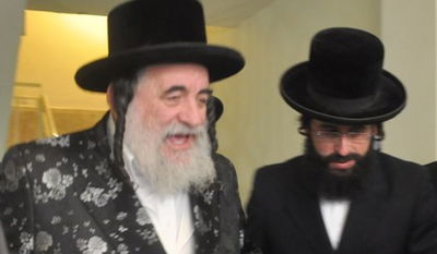 האדמו"ר מויז'ניץ נגד הסרוגים: למה קוראים להם "הבית היהודי"?