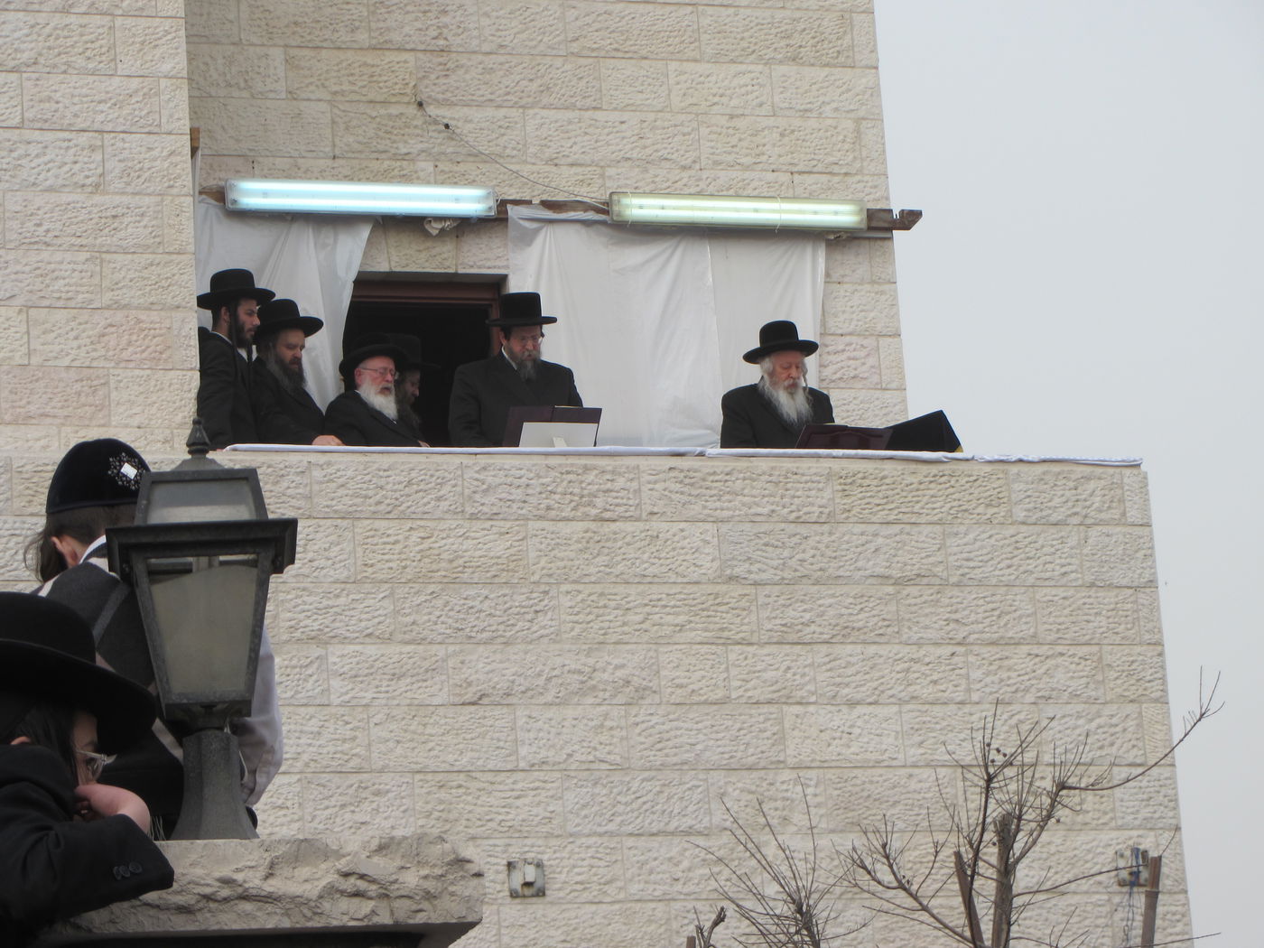 תמונות: האדמו"ר מגור והאדמו"ר מבאיאן ב"עצרת"