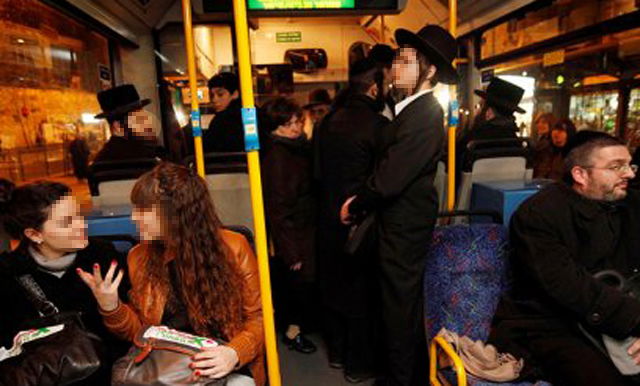 אוטובוס בשכונה חרדית