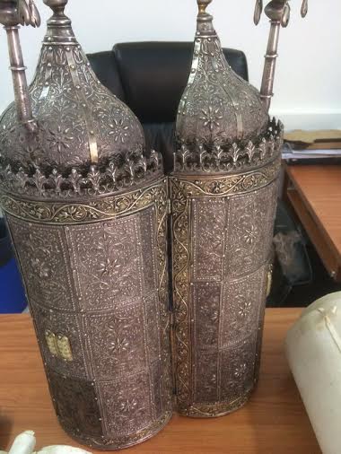 נתפס ספר תורה בוכרי עתיק שנגנב מבית כנסת בירושלים