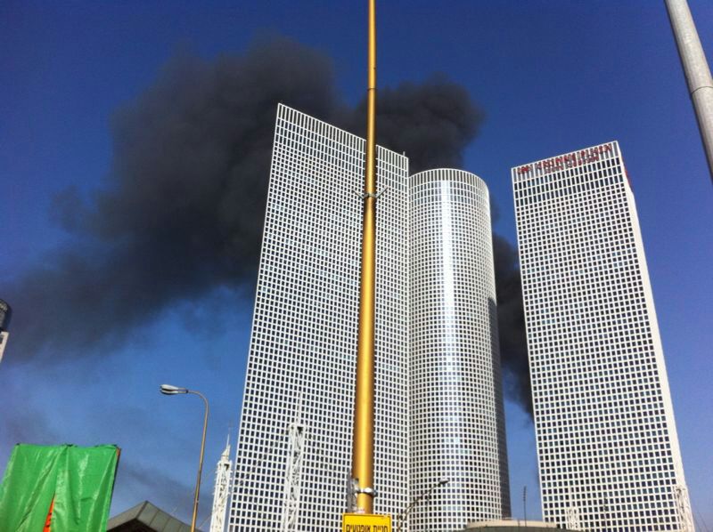 אש בקריה בתל אביב: שריפה פרצה בחדר האוכל