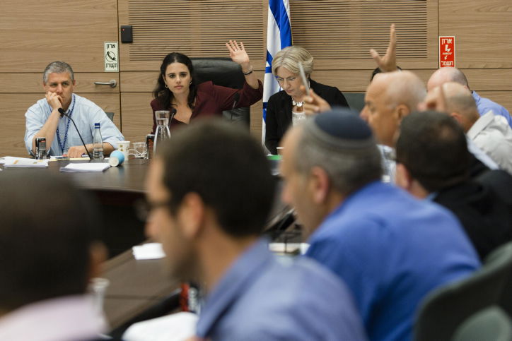 הצבעה בוועדת שקד