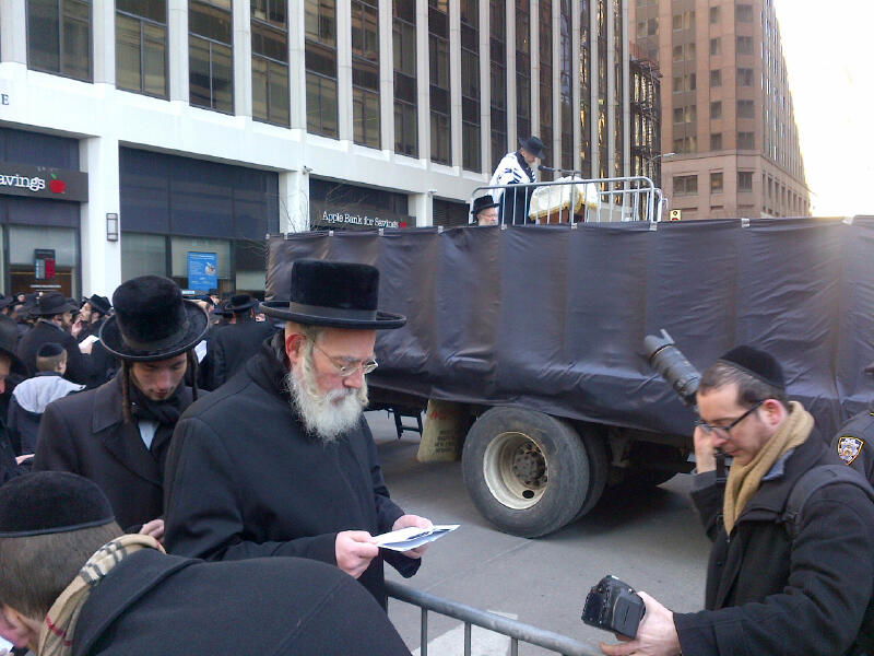 150 אלף חרדים הפגינו במנהטן נגד רדיפת עולם התורה בישראל