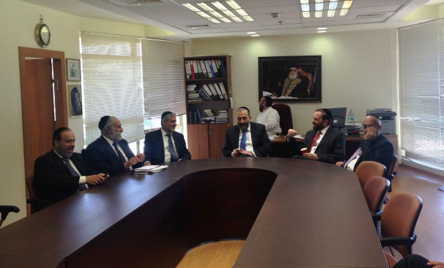 ישיבת סיעת ש"ס, הבוקר