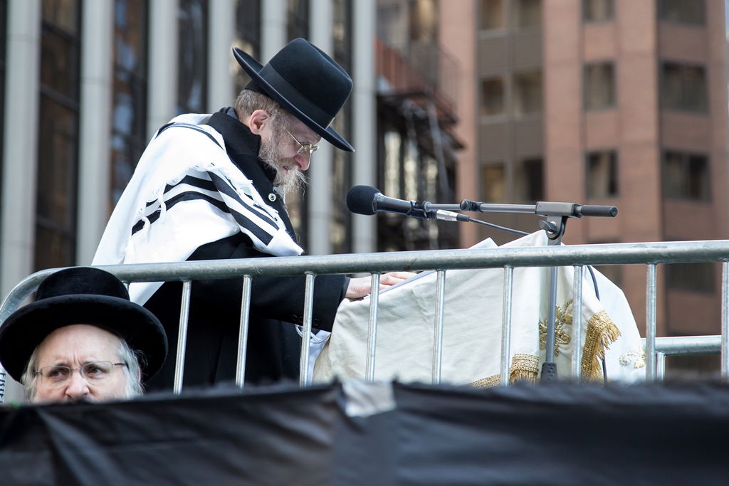 תיעוד ענק ﻿• מעמד קידוש השם גם בארצות הברית
