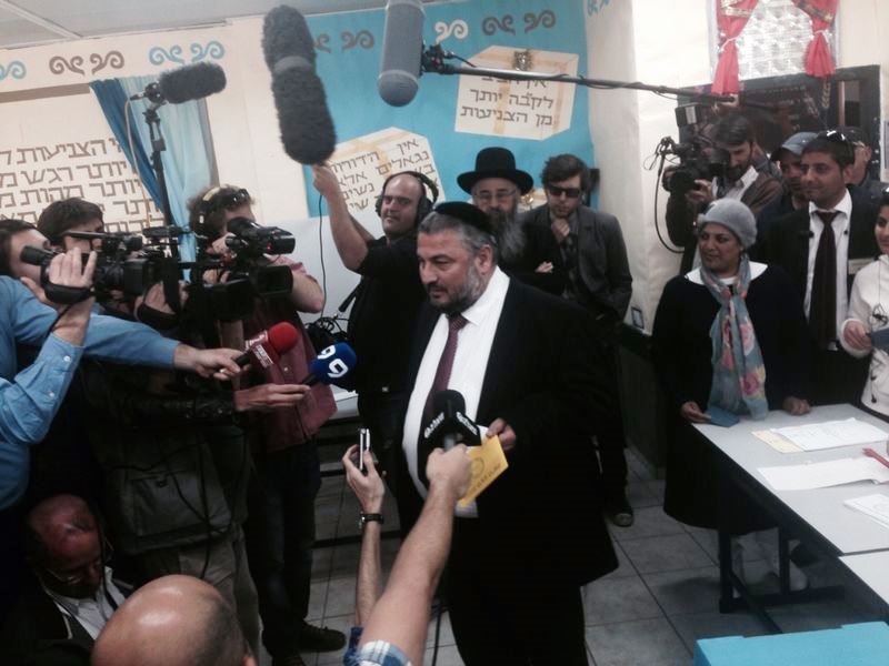 תמונות: משה אבוטבול בוחר במשה אבוטבול