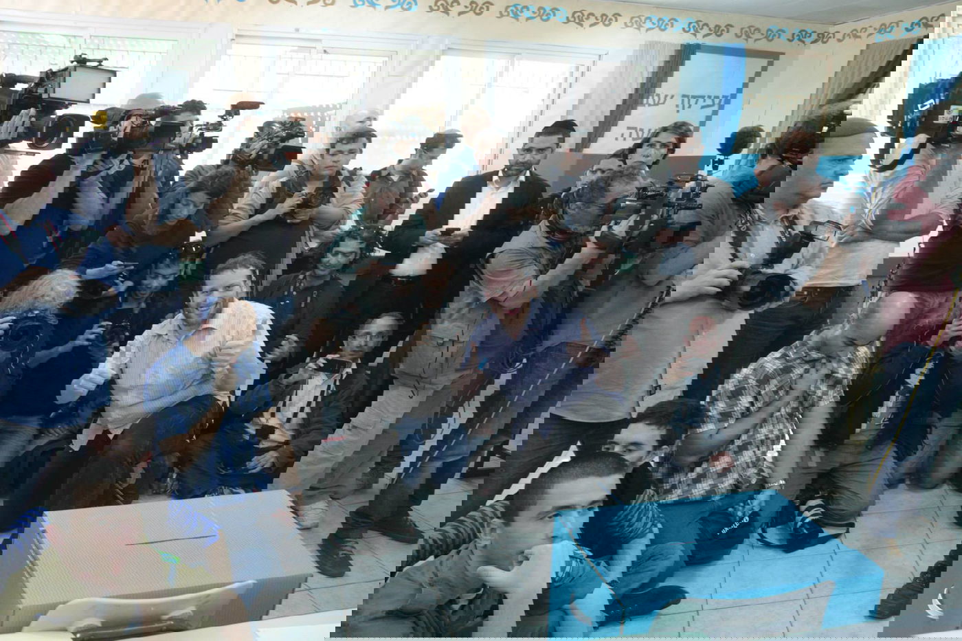 תמונות: משה אבוטבול בוחר במשה אבוטבול