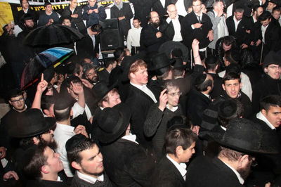 צפו: החגיגות בבית שמש אל תוך הלילה