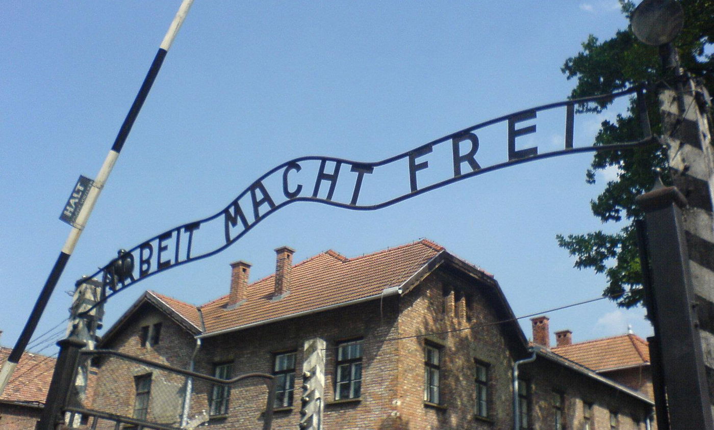 אמור מעתה - ההסתה משחררת