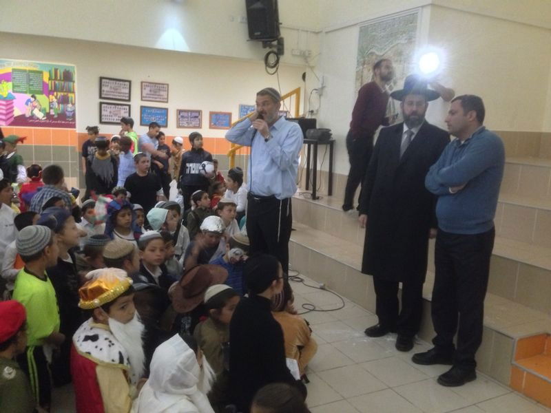 הרב דוד לאו ביקר בשדרות: "חיילי 'כיפת ברזל' מחויכים ומלאי אמונה"