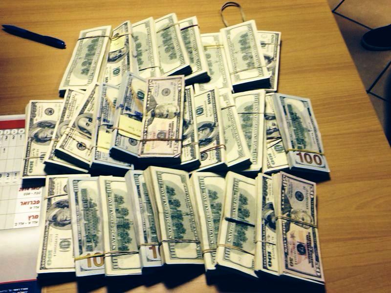 ניסה להבריח מיליונים ונתפס במכס