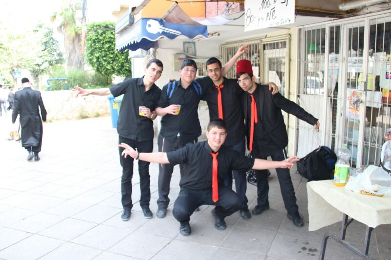 חגיגות פורים בבני ברק תשע"ד • צפו בגלריית תמונות