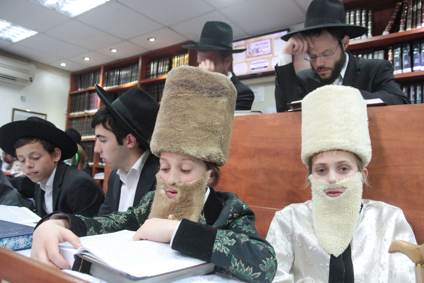 צפו בתיעוד מיוחד: בית שמש חוגגת פורים