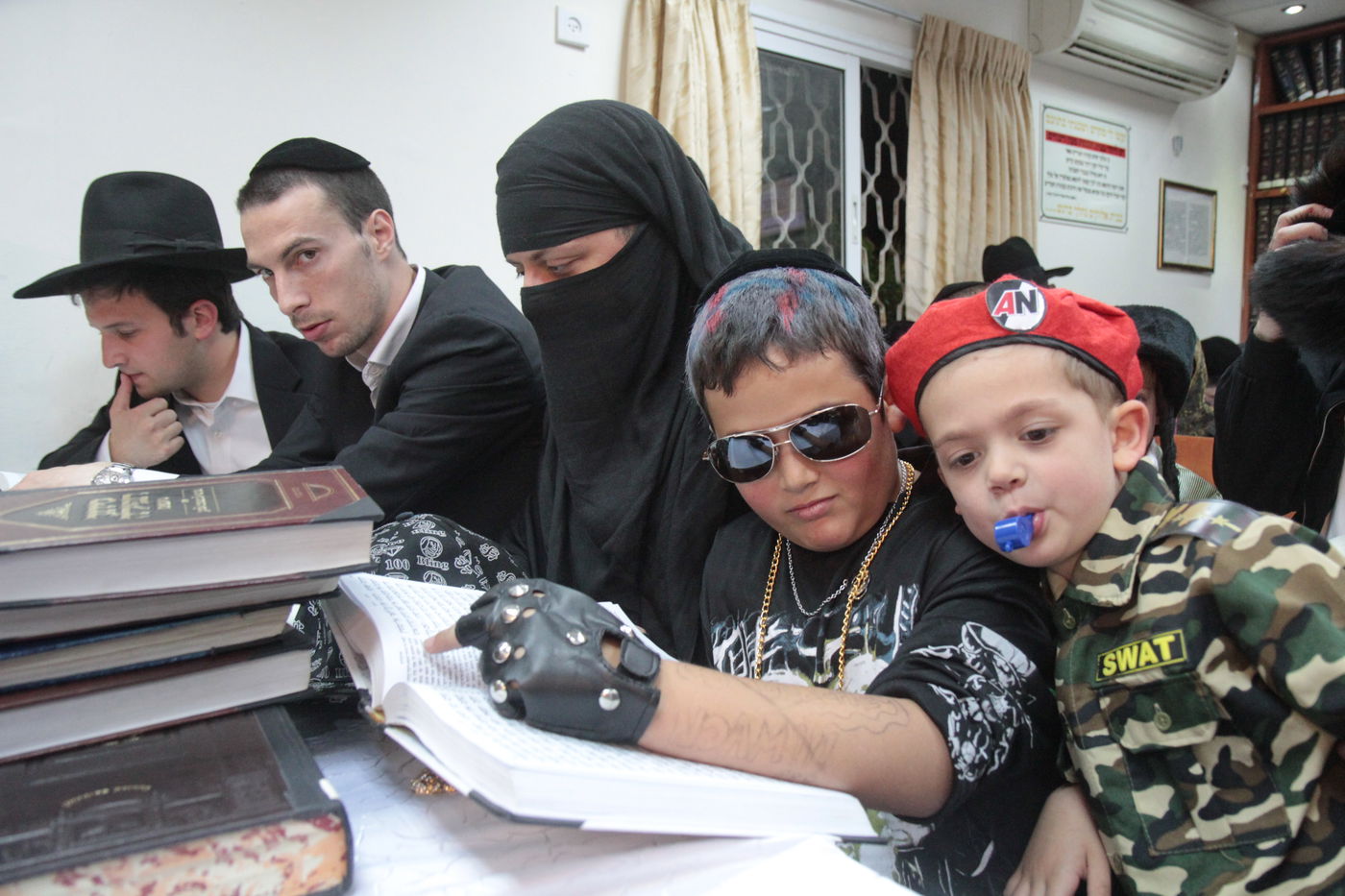 צפו בתיעוד מיוחד: בית שמש חוגגת פורים