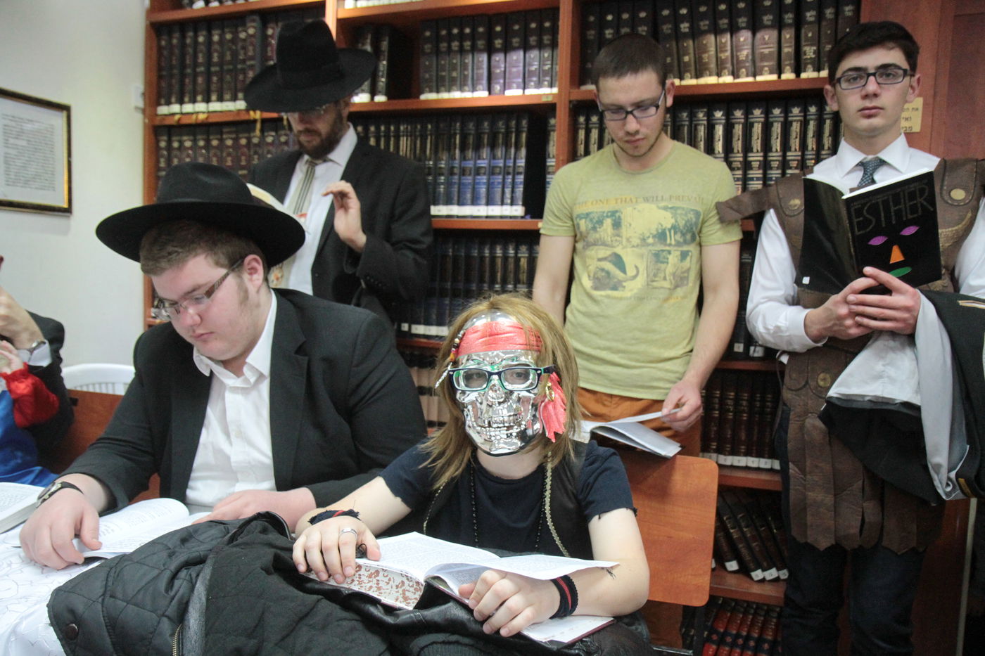 צפו בתיעוד מיוחד: בית שמש חוגגת פורים