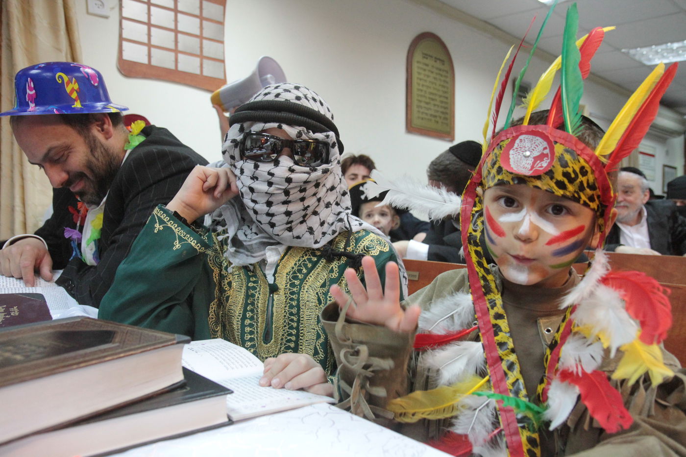 צפו בתיעוד מיוחד: בית שמש חוגגת פורים