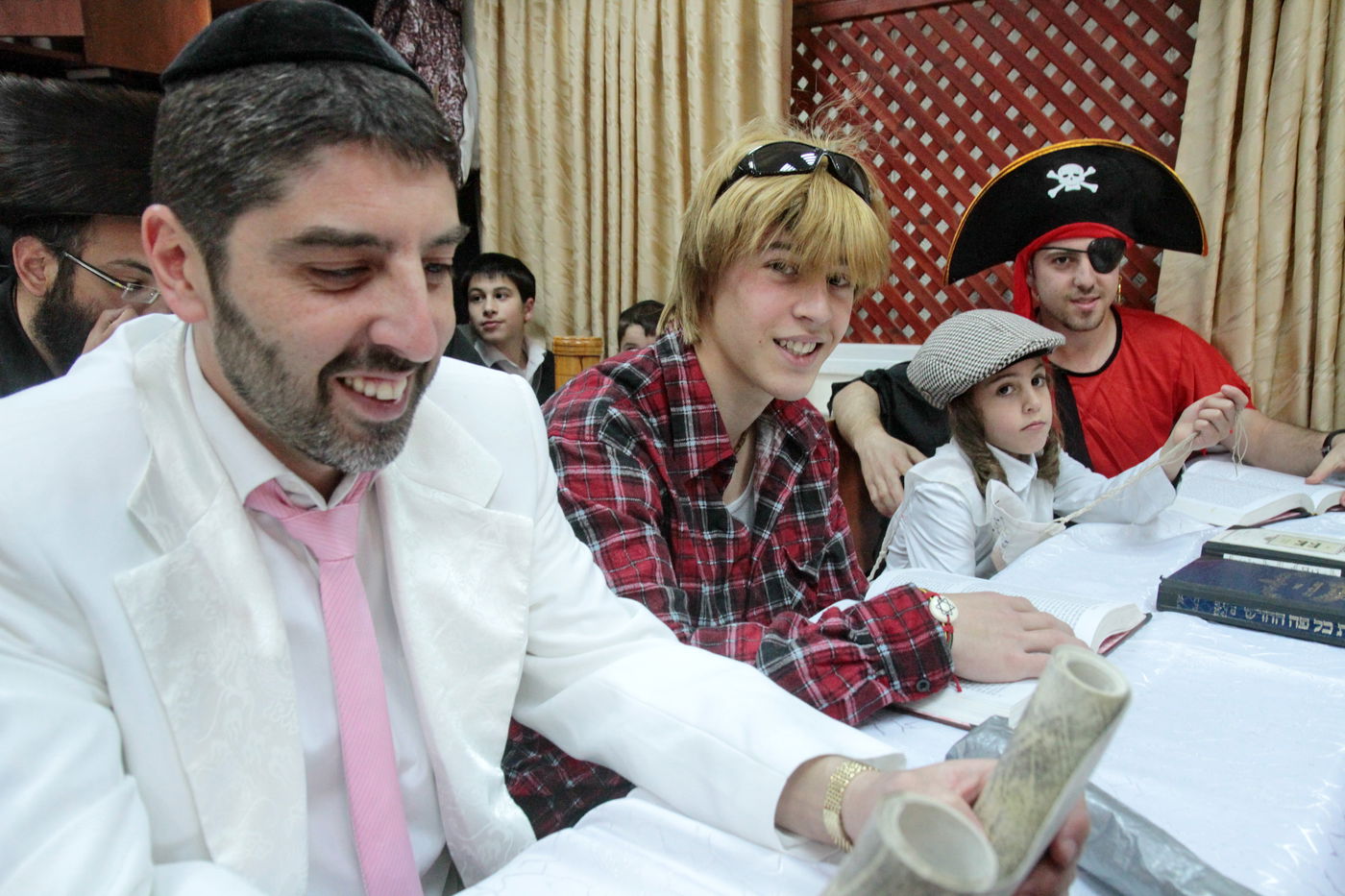 צפו בתיעוד מיוחד: בית שמש חוגגת פורים