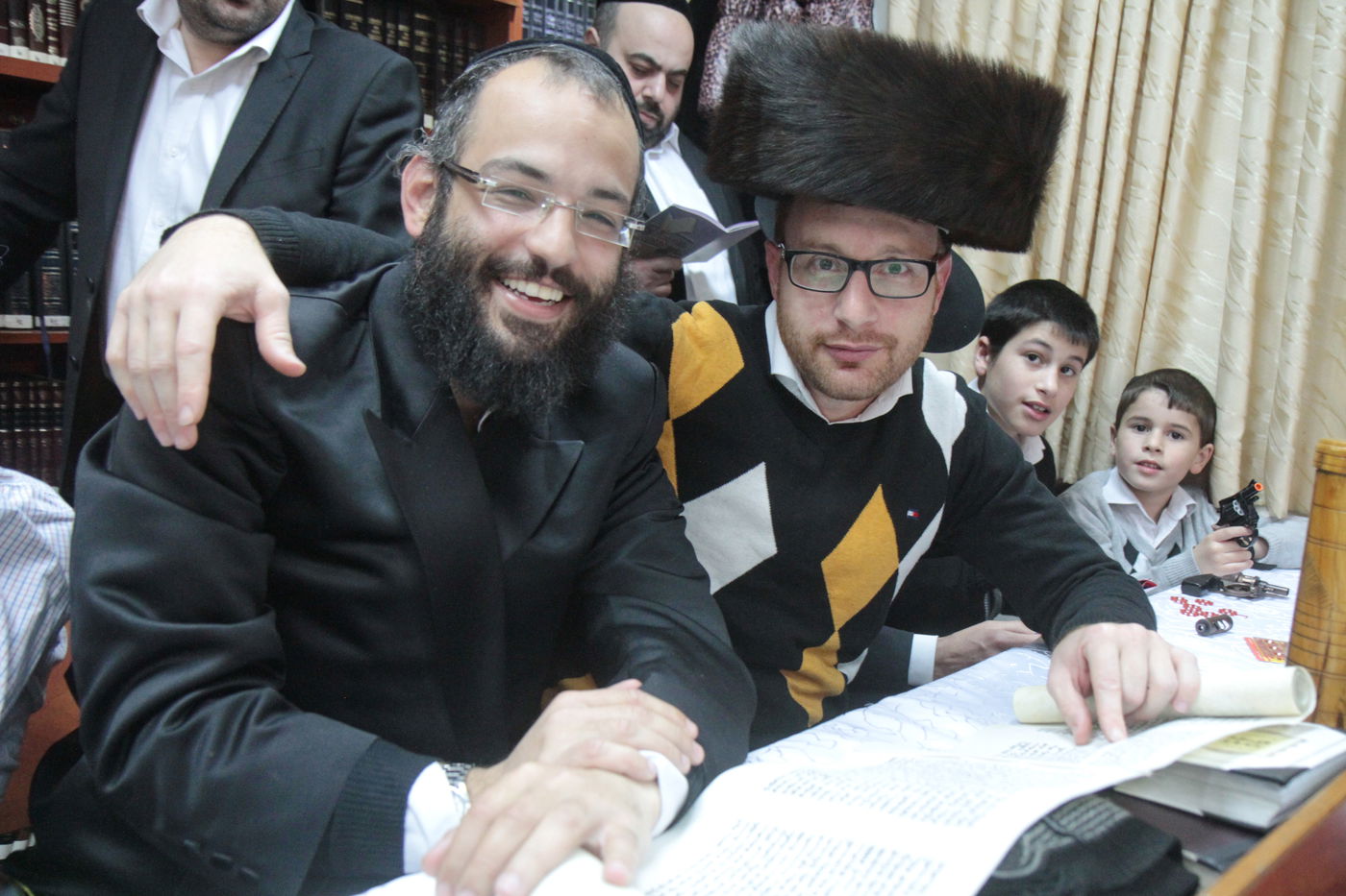 צפו בתיעוד מיוחד: בית שמש חוגגת פורים