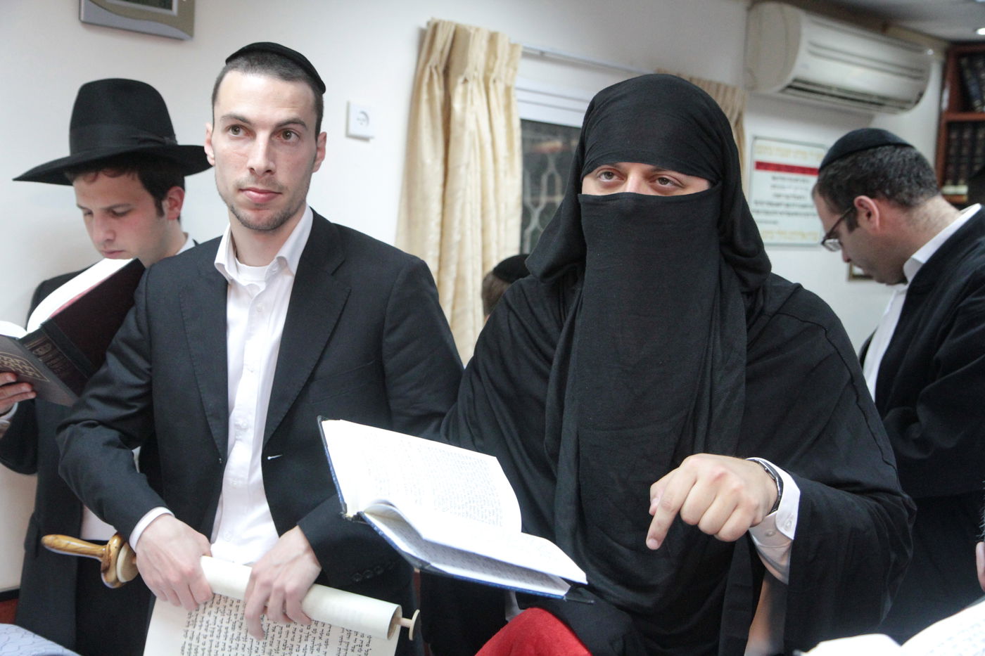 צפו בתיעוד מיוחד: בית שמש חוגגת פורים