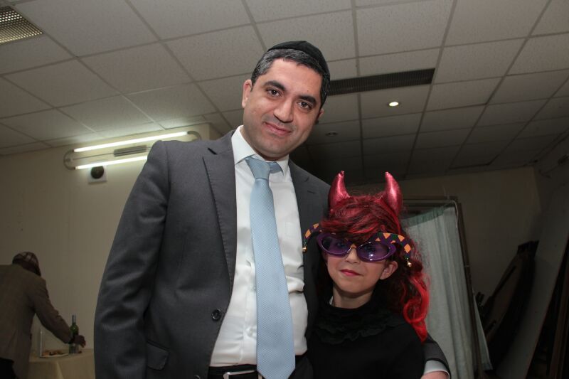 תמונות:  יו"ר ש"ס אריה דרעי חוגג את פורים