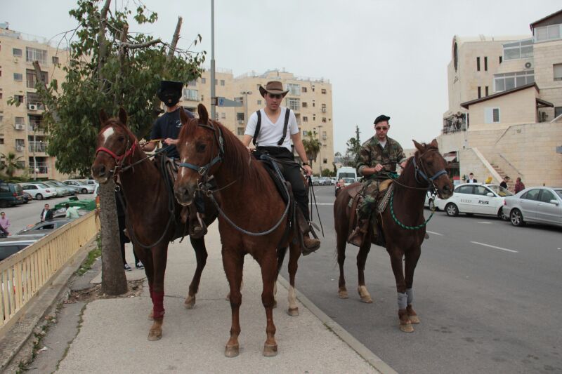 תמונות:  יו"ר ש"ס אריה דרעי חוגג את פורים