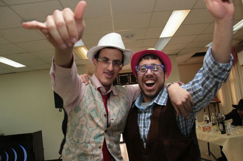 תמונות:  יו"ר ש"ס אריה דרעי חוגג את פורים