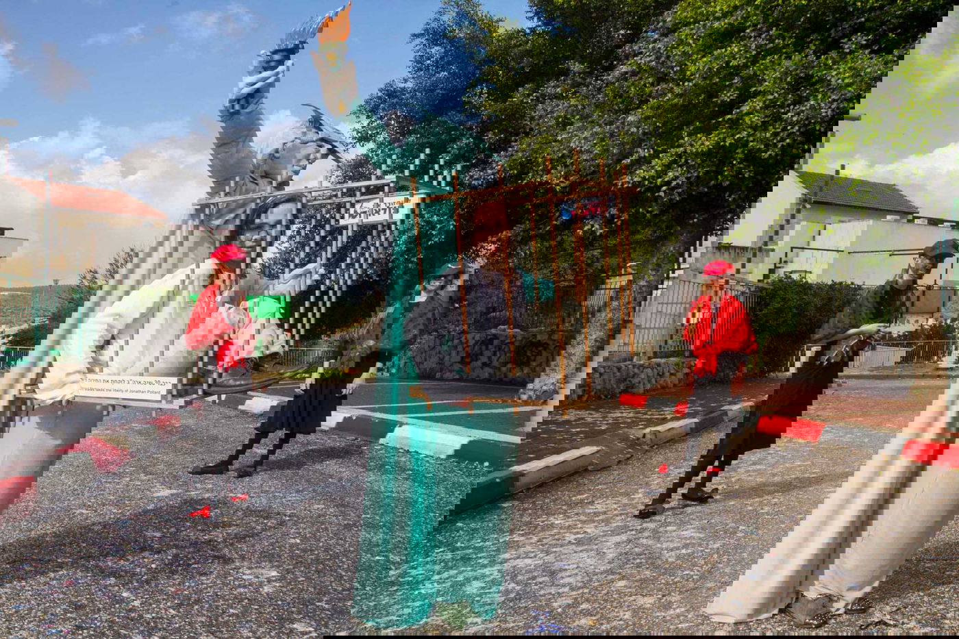 התחפושת של פורים: יונתן פולארד • תיעוד