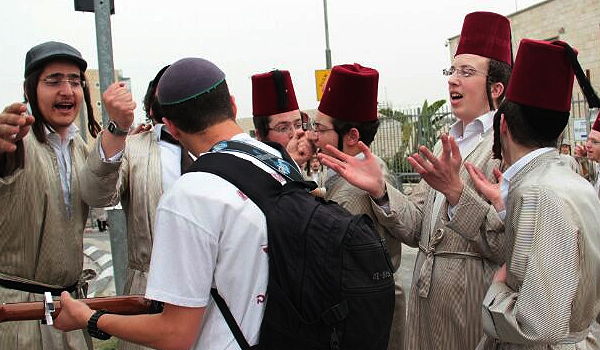 עד דלא ידע: צפו בחגיגות פורים בירושלים