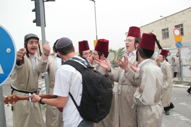 עד דלא ידע: צפו בחגיגות פורים בירושלים