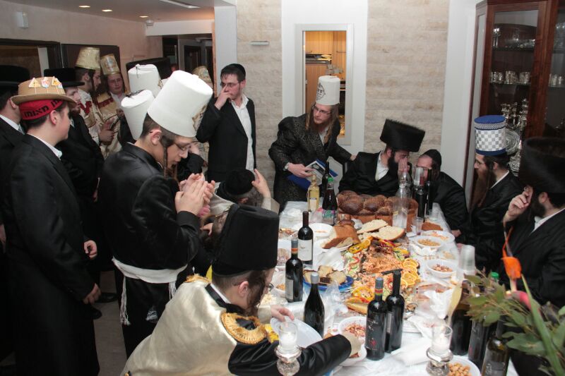 עד דלא ידע: צפו בחגיגות פורים בירושלים