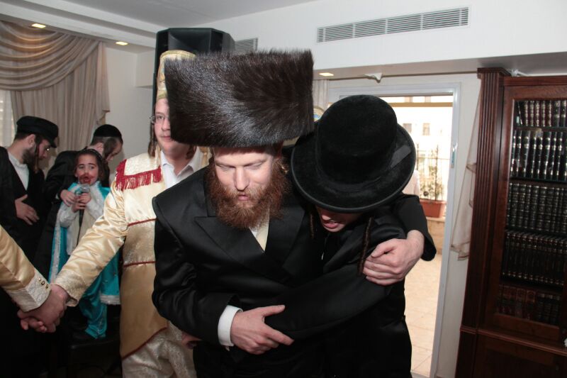 עד דלא ידע: צפו בחגיגות פורים בירושלים