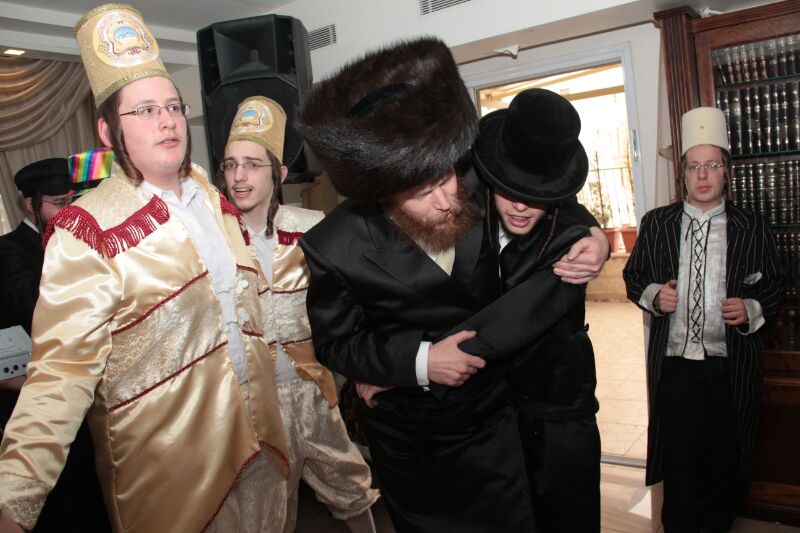 עד דלא ידע: צפו בחגיגות פורים בירושלים