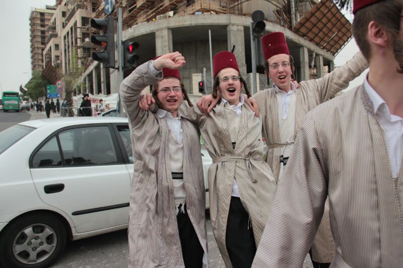 עד דלא ידע: צפו בחגיגות פורים בירושלים