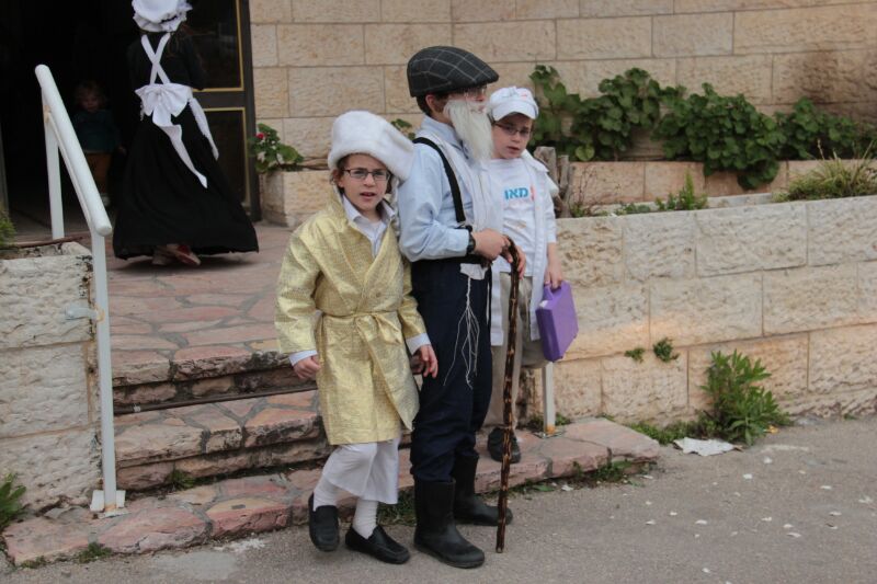 עד דלא ידע: צפו בחגיגות פורים בירושלים