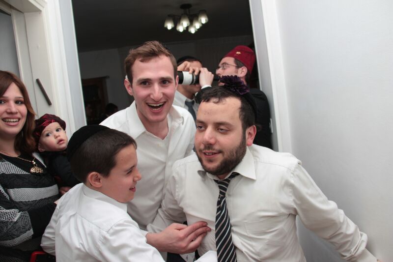 עד דלא ידע: צפו בחגיגות פורים בירושלים