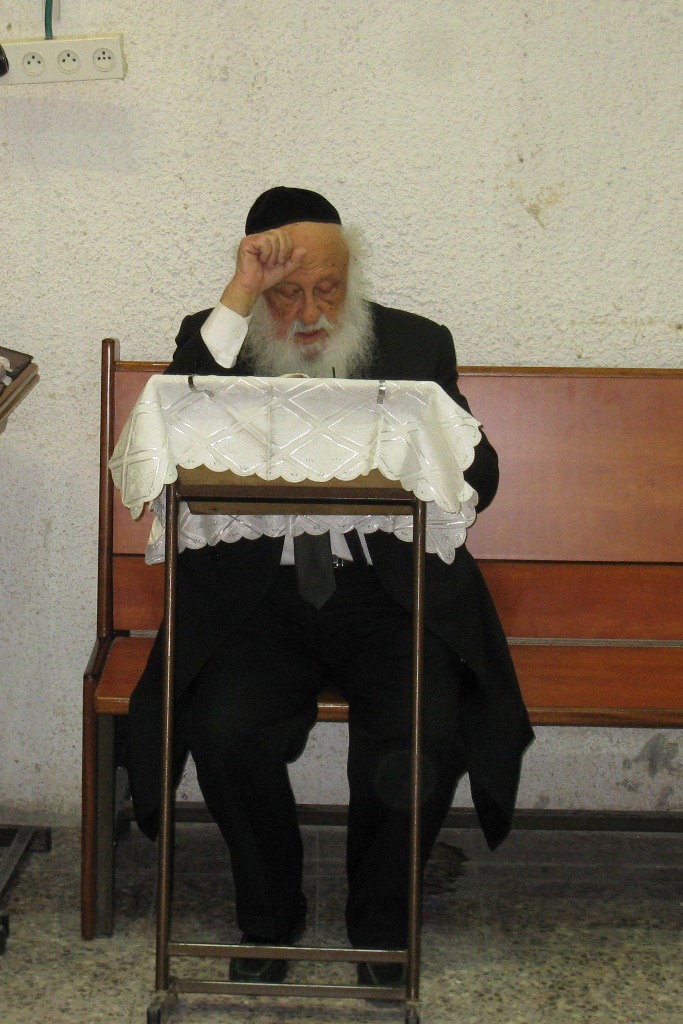 פורים בישיבת פוניבז' • תיעוד ענק