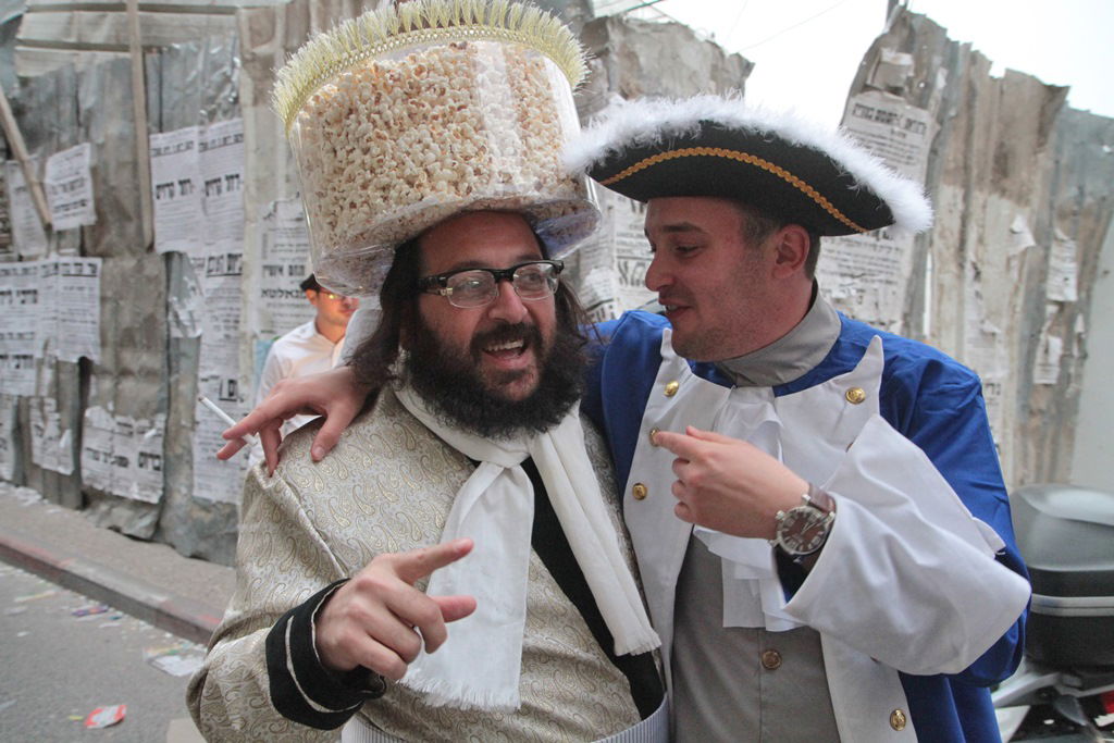 פורים בירושלים • הגלריה של יעקב לדרמן