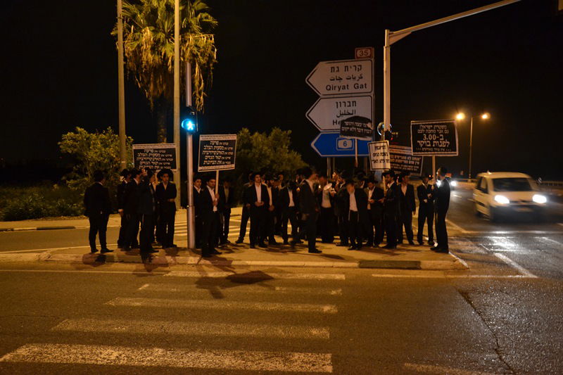 צפו בתיעוד: הפגנה חרדית בצומת פלוגות