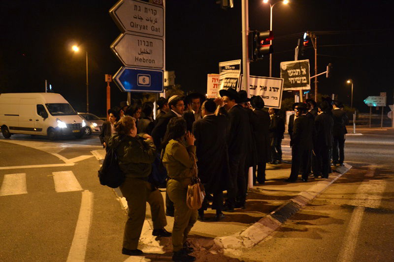 צפו בתיעוד: הפגנה חרדית בצומת פלוגות